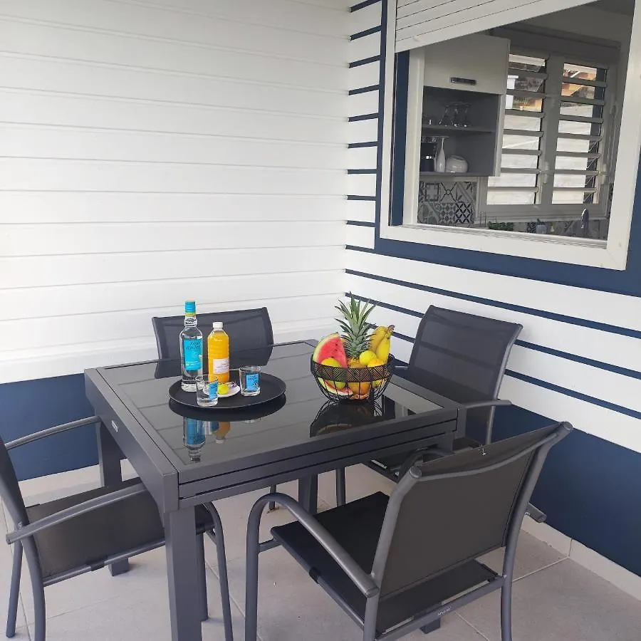 بيت للعطل Les Tiny Houses D'Akapa سانت لوسي